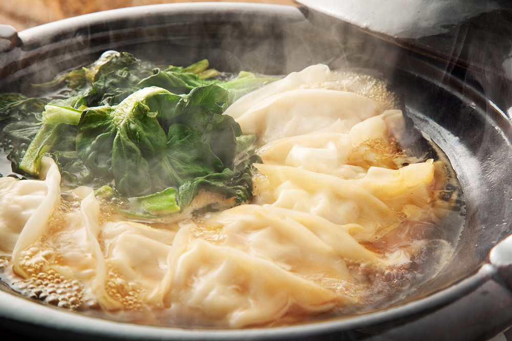 タアサイと餃子鍋